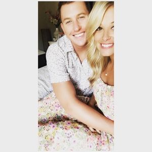 Meet your Posher, Cobi